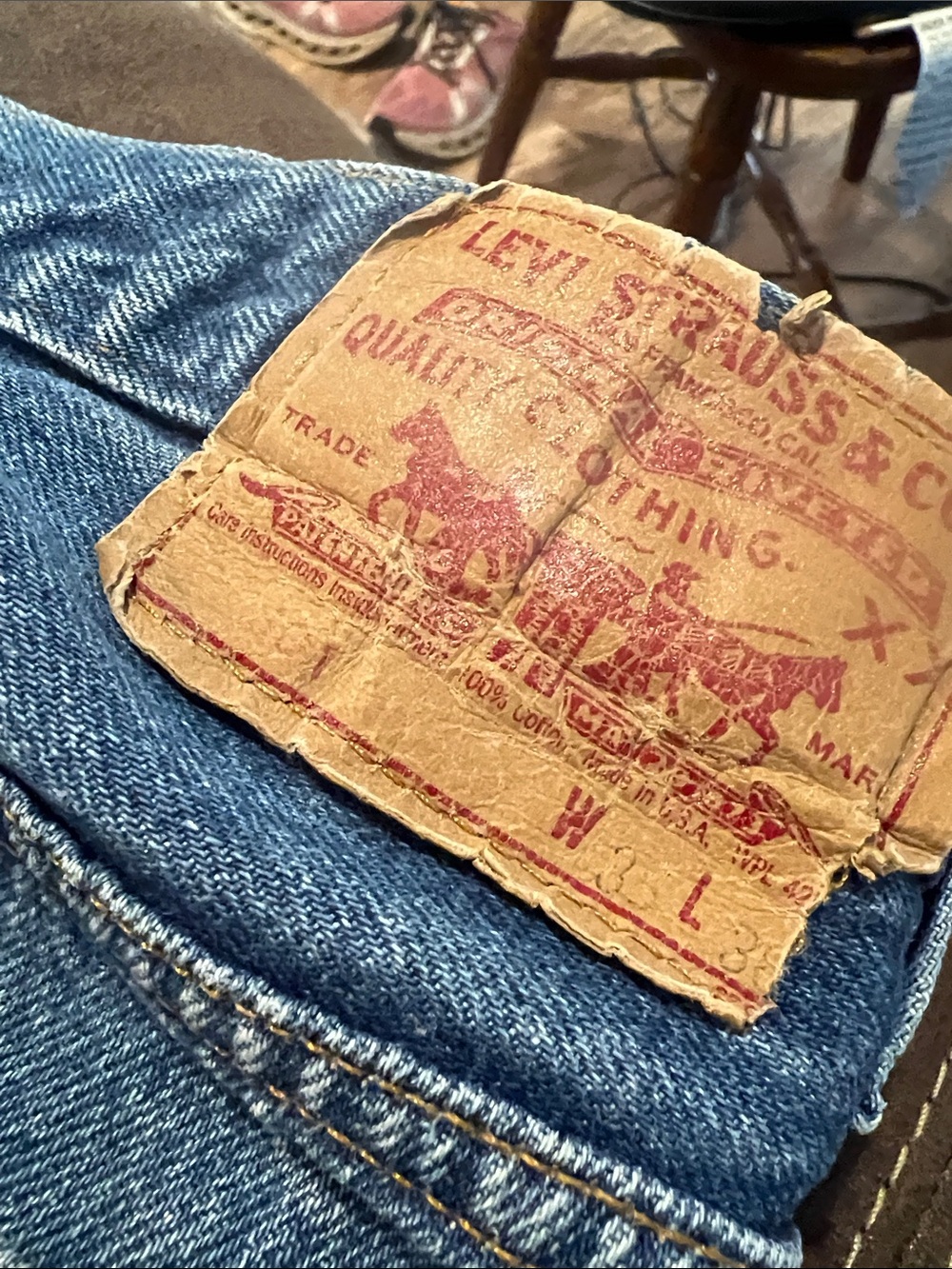 Vintage 501 Levi's Men's Mid Blue Relaxed Jeans with Brown Leather Patch 35x36
